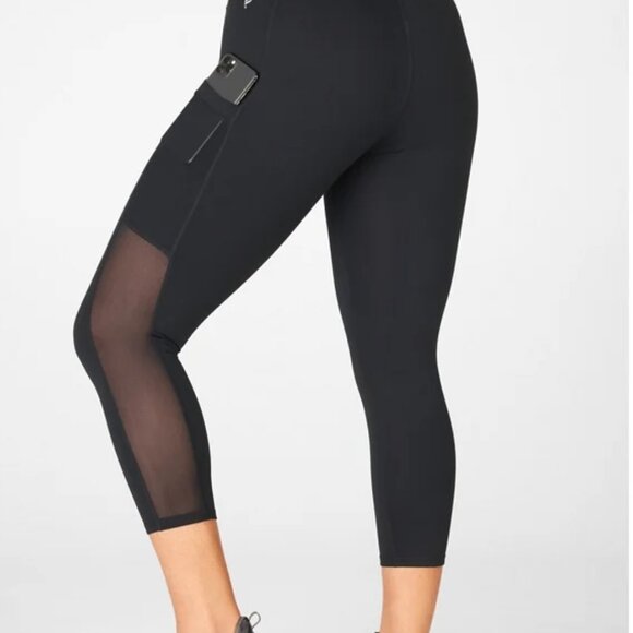 Fabletics Powerhold Leggings Mila Pocket Capri - Picture 1 of 3